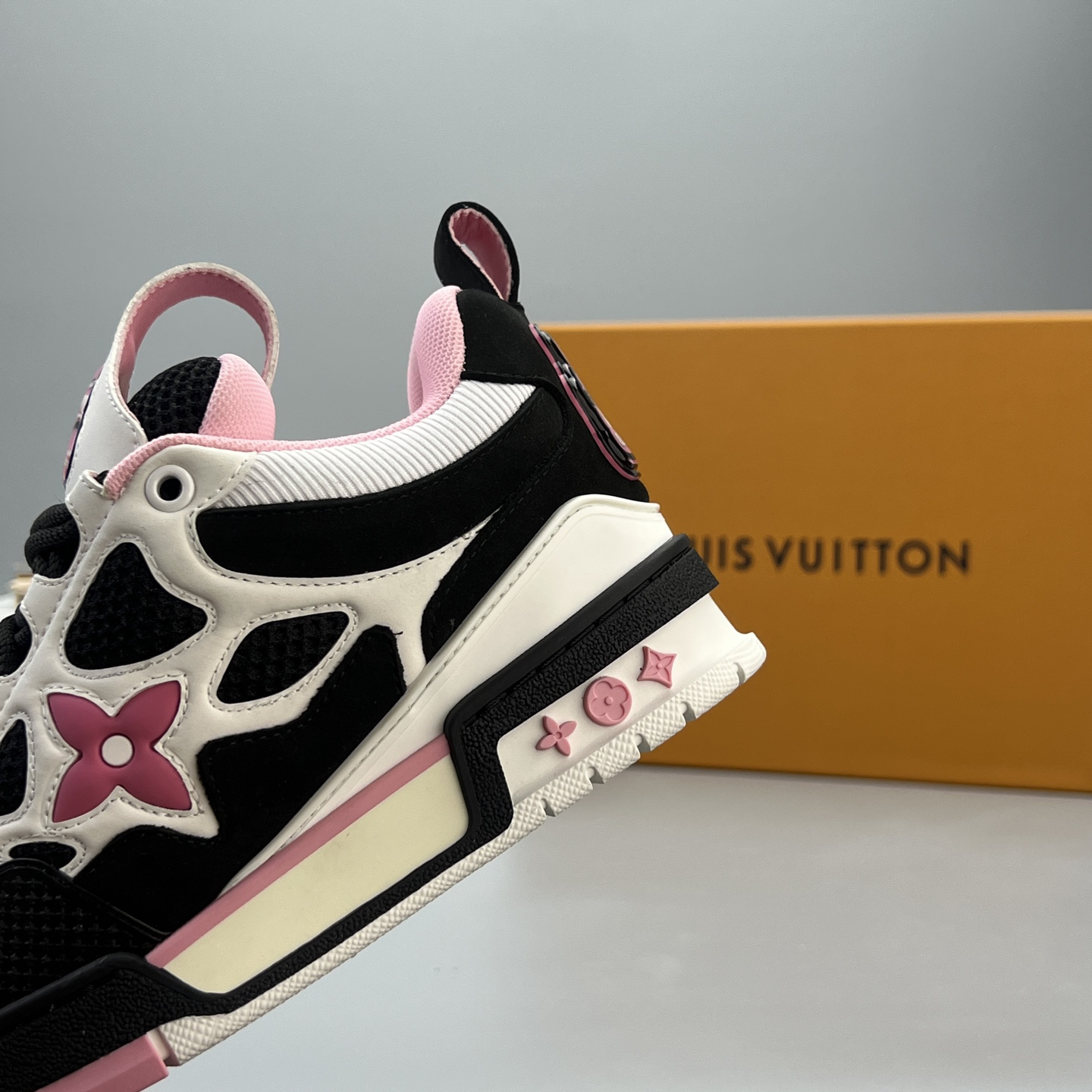 Lv Sneakers-141