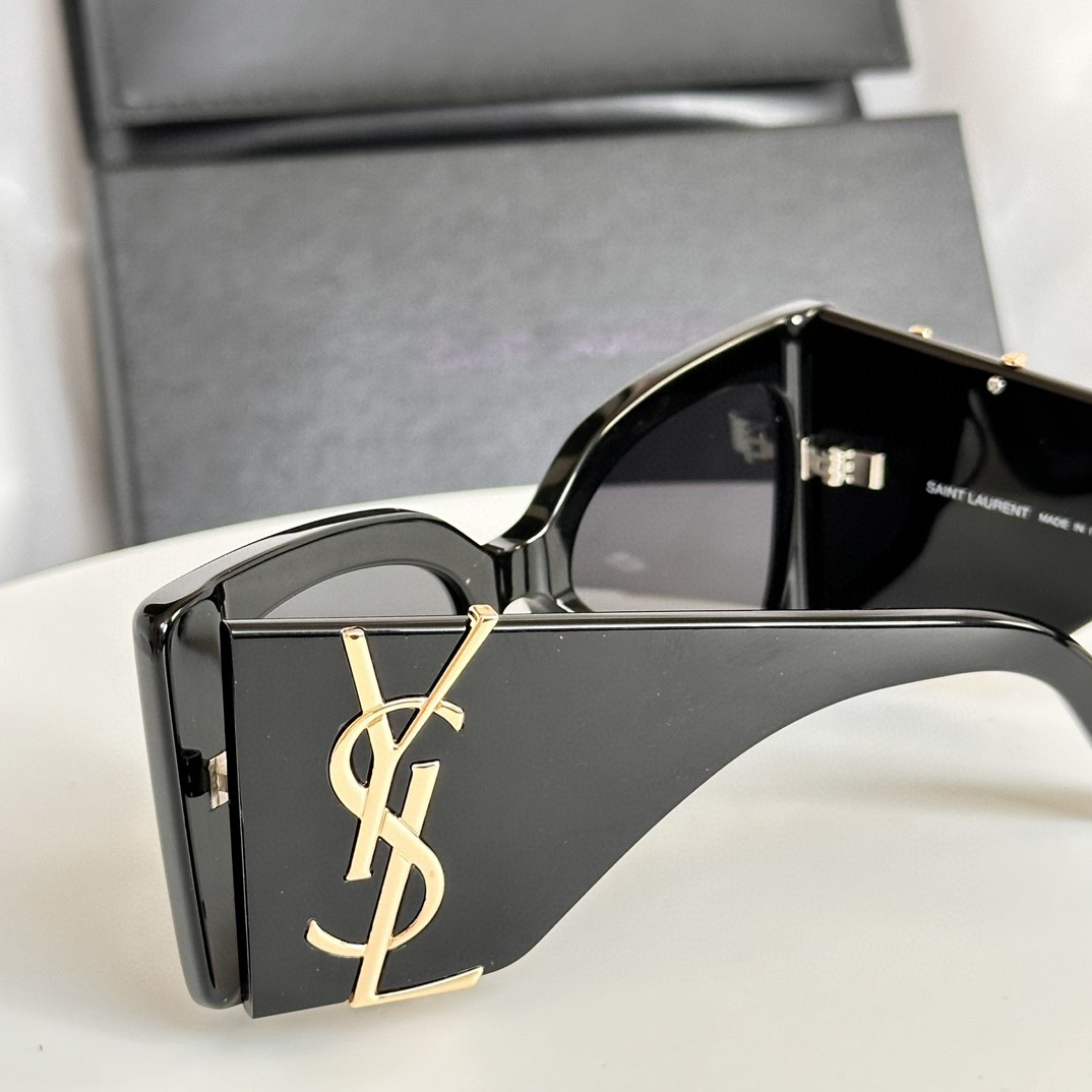 YSL glasses-29