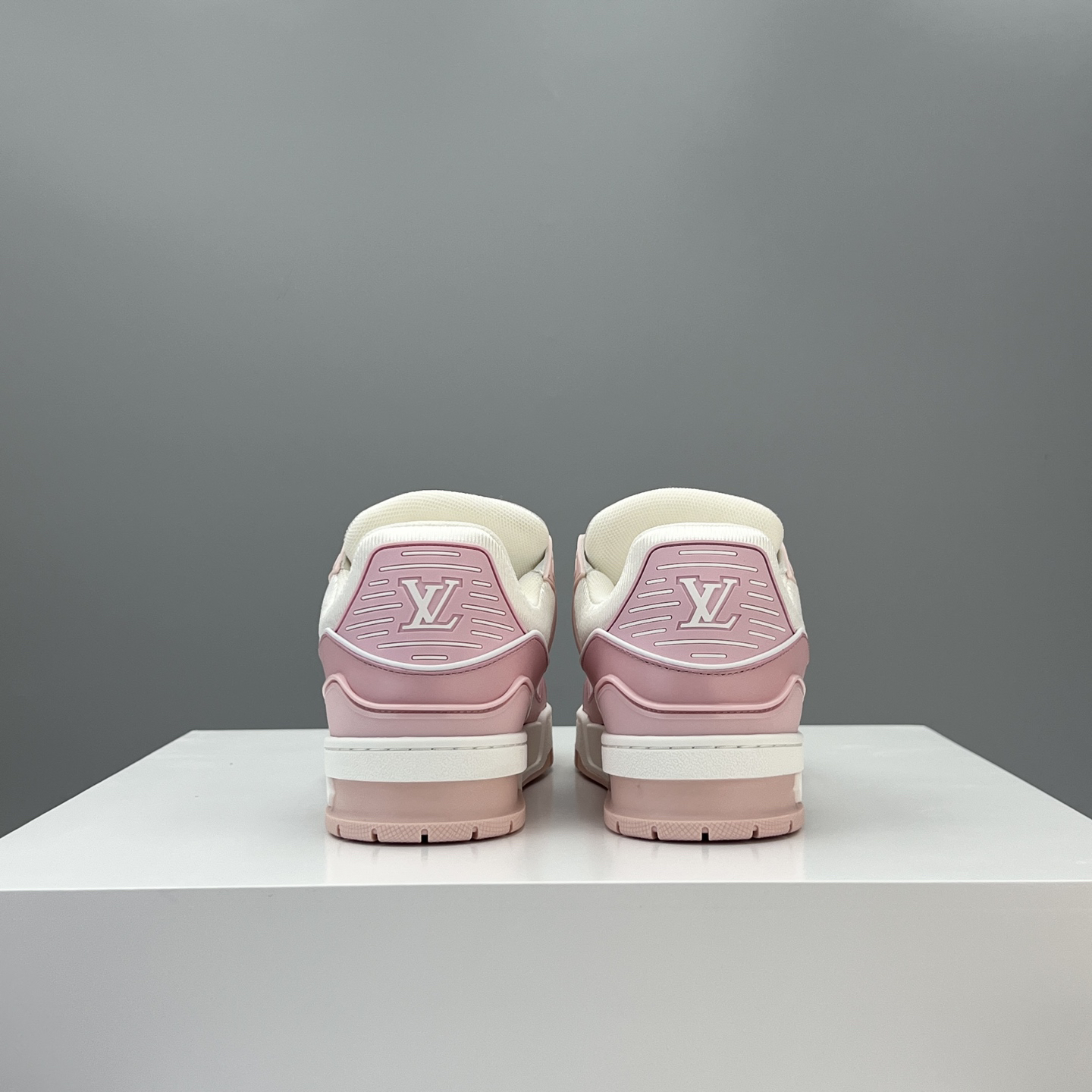 Lv Sneakers-142