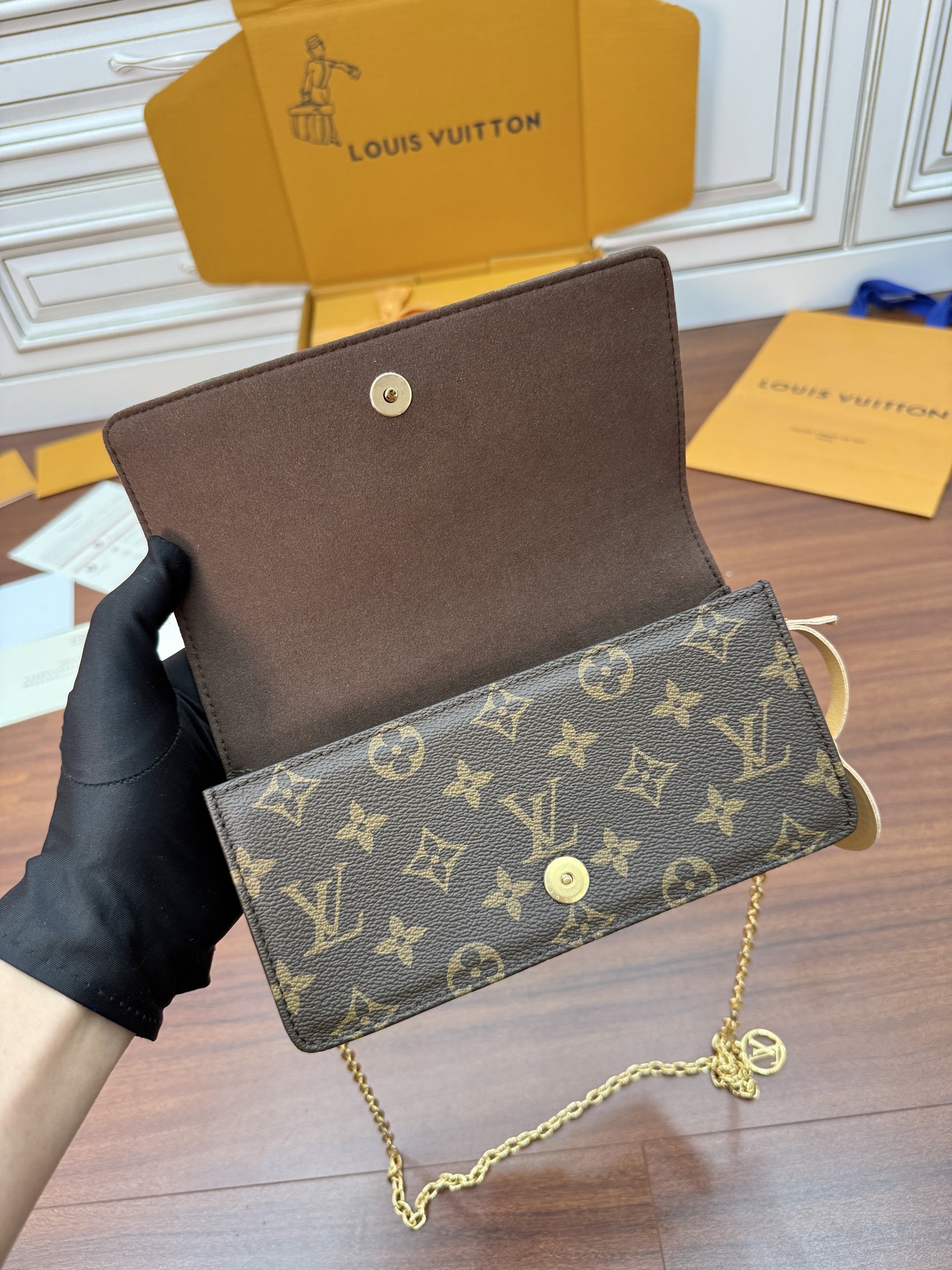 Louis Vuitton Hot New Product-79
