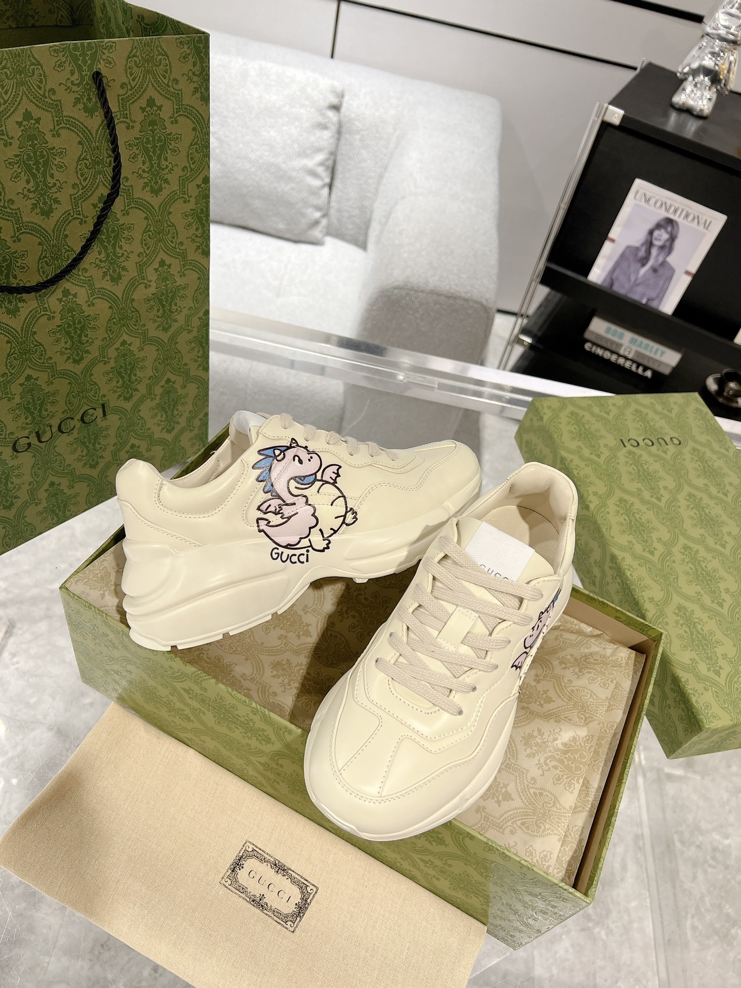 Gucci Sneakers-28