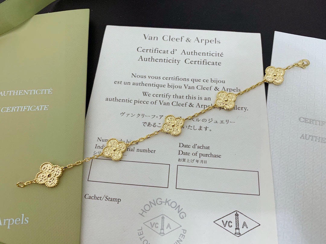 Van Cleef & Arpels Bracelet-54