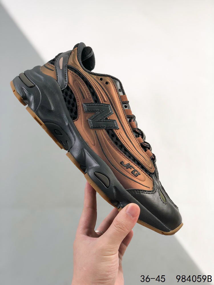 New Balance Sneakers-382