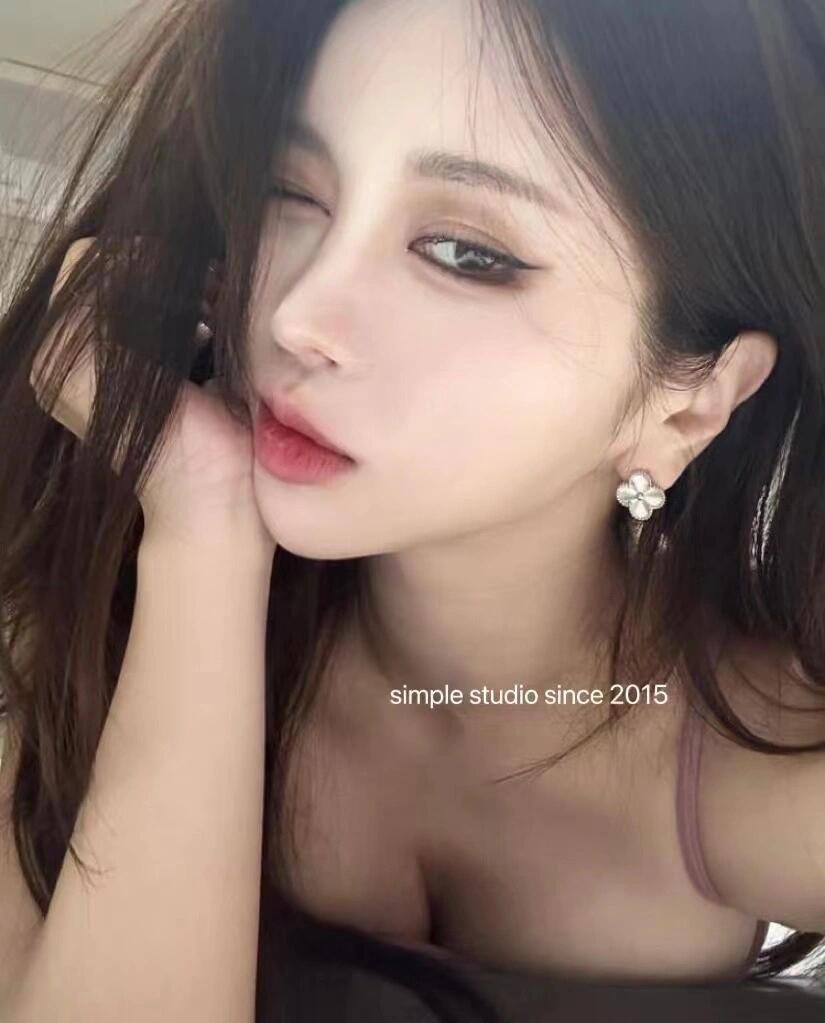 Van Cleef & Arpels earring-59