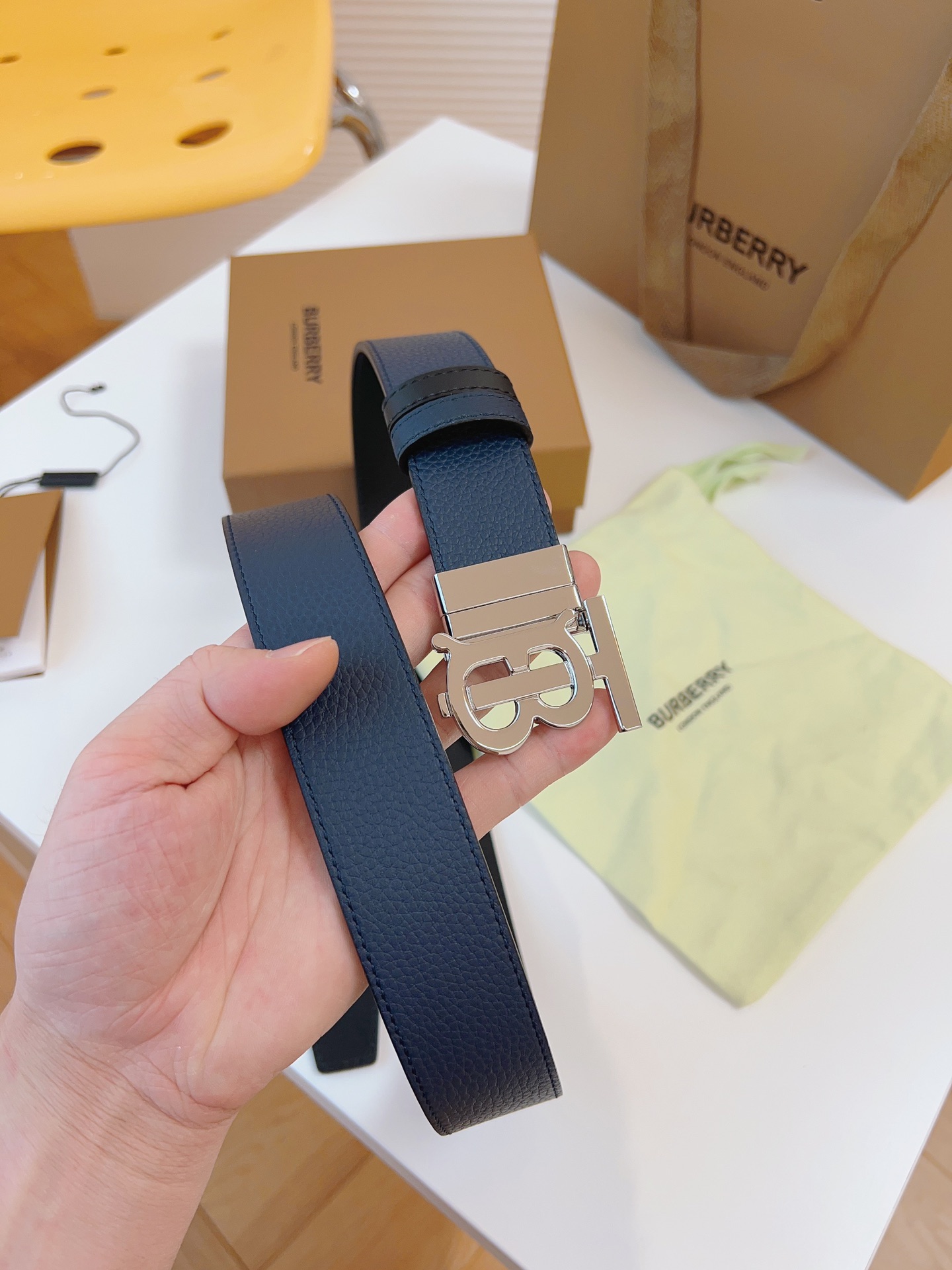 Burberry belt-114