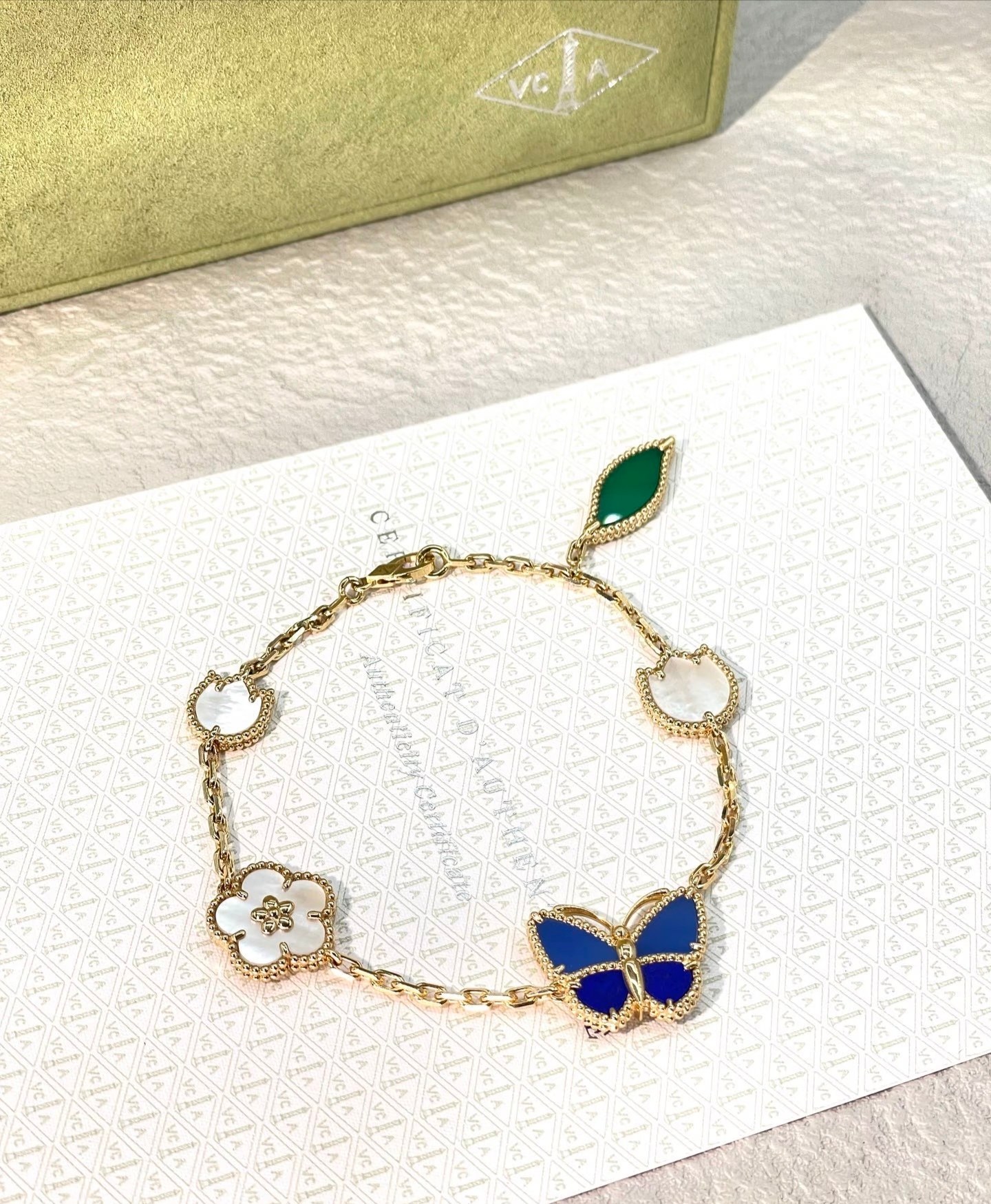 Van Cleef & Arpels ring-34