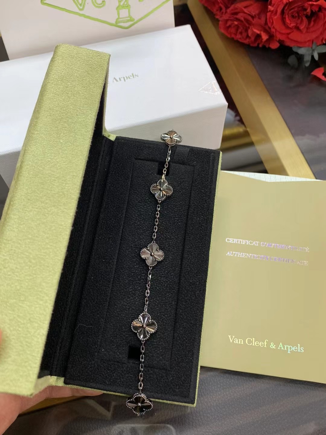 Van Cleef & Arpels Bracelet-108