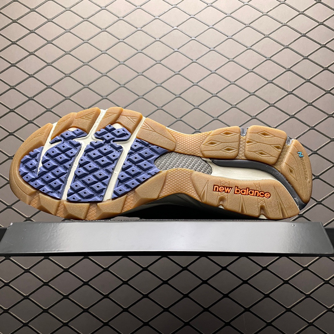 New Balance Sneakers-103