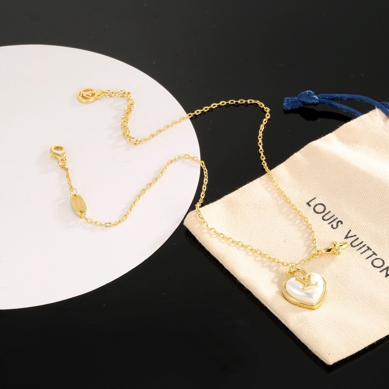 LV necklace-24