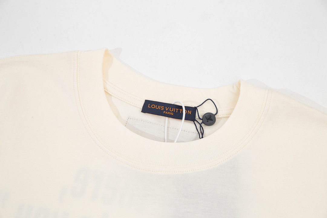 LV clothing-252
