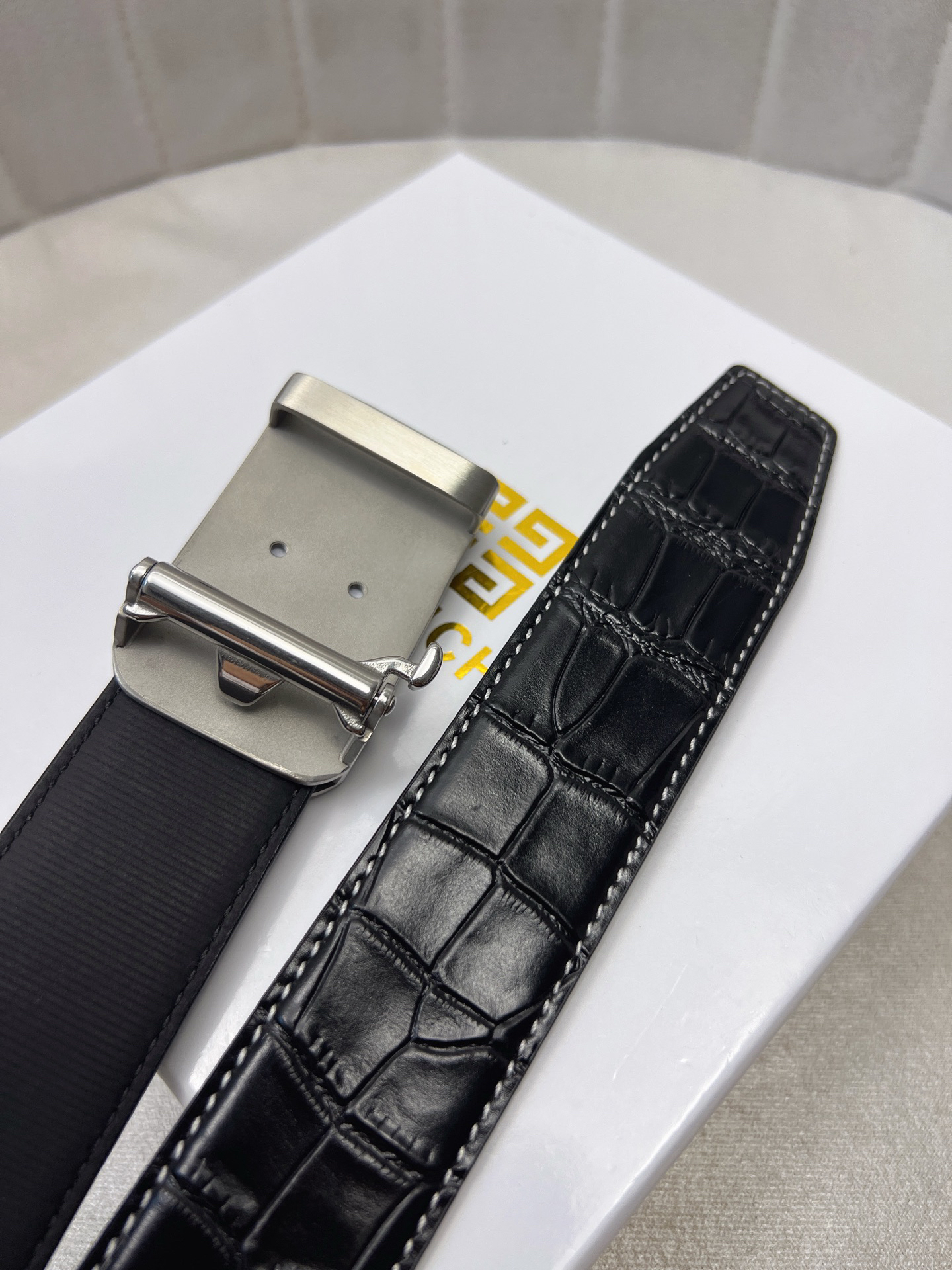 Givenchy belt-135