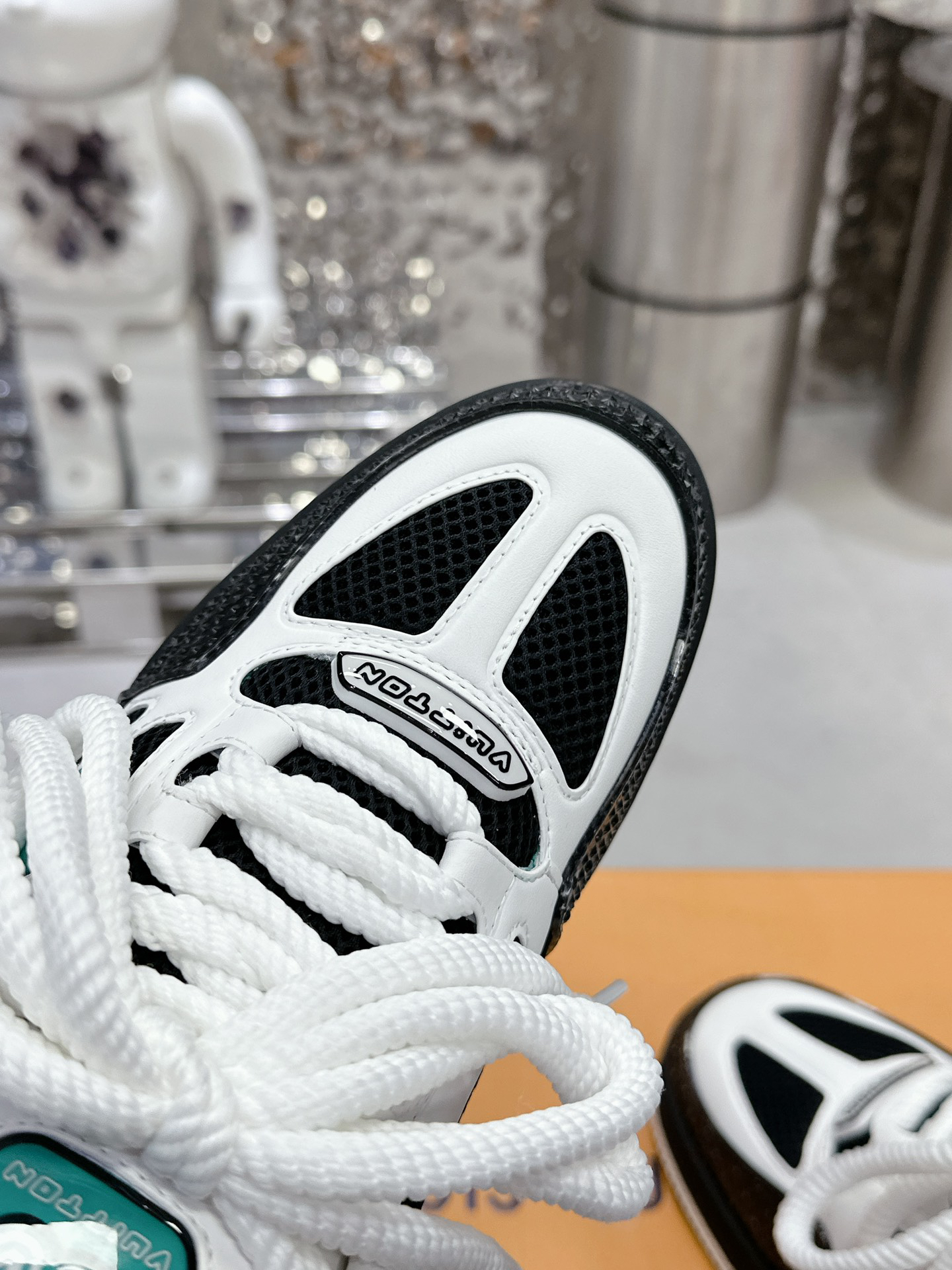 Lv Sneakers-50