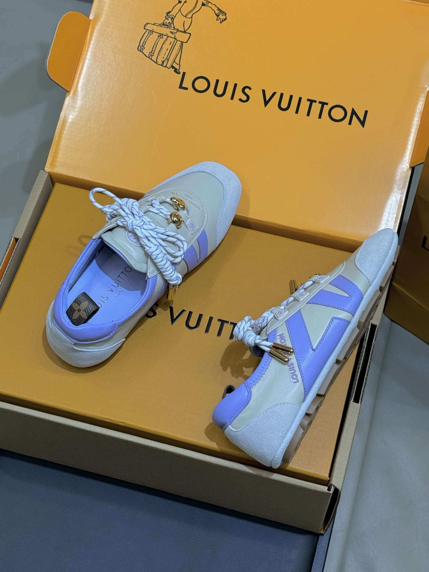 Lv Sneakers-232