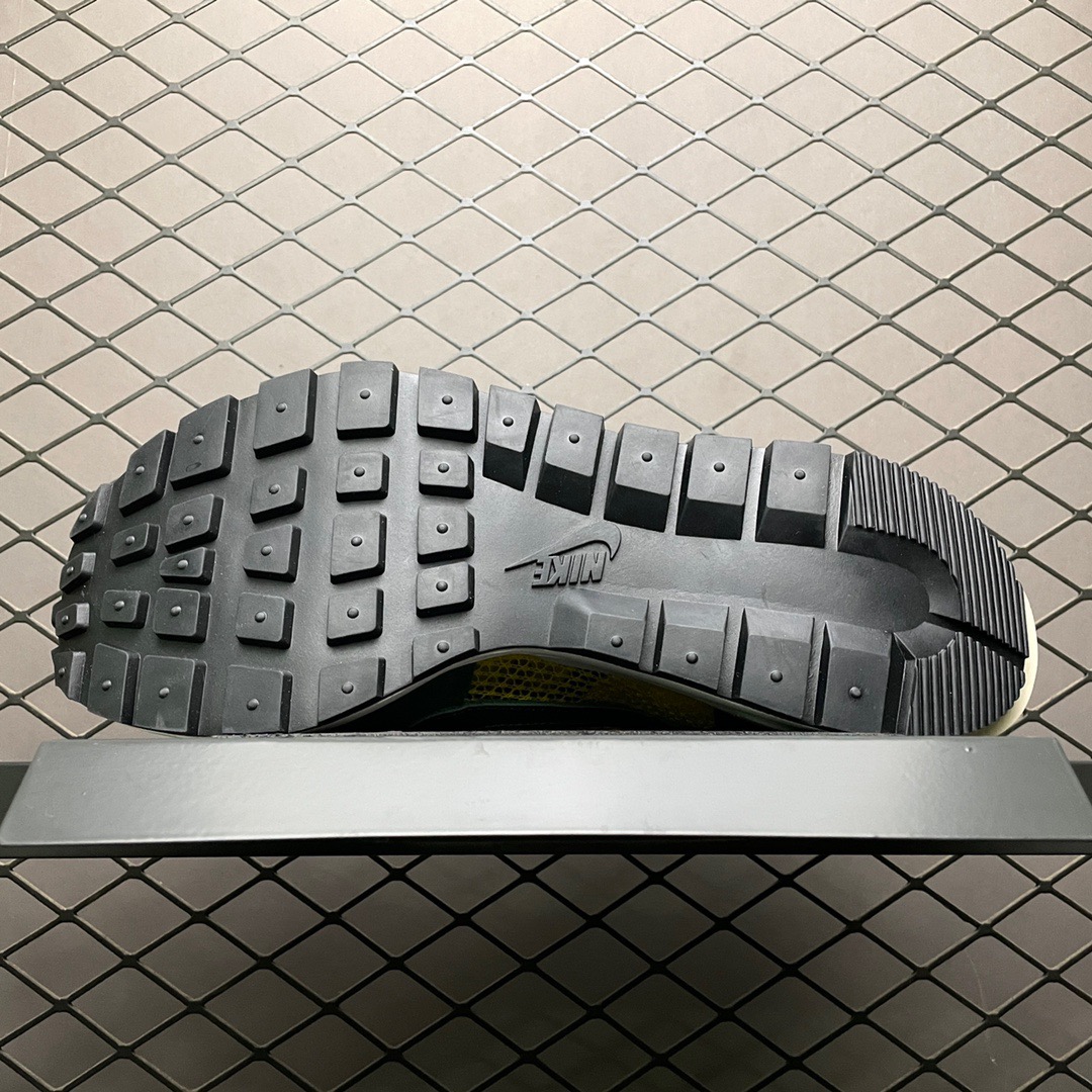 Nike Sneakers-309