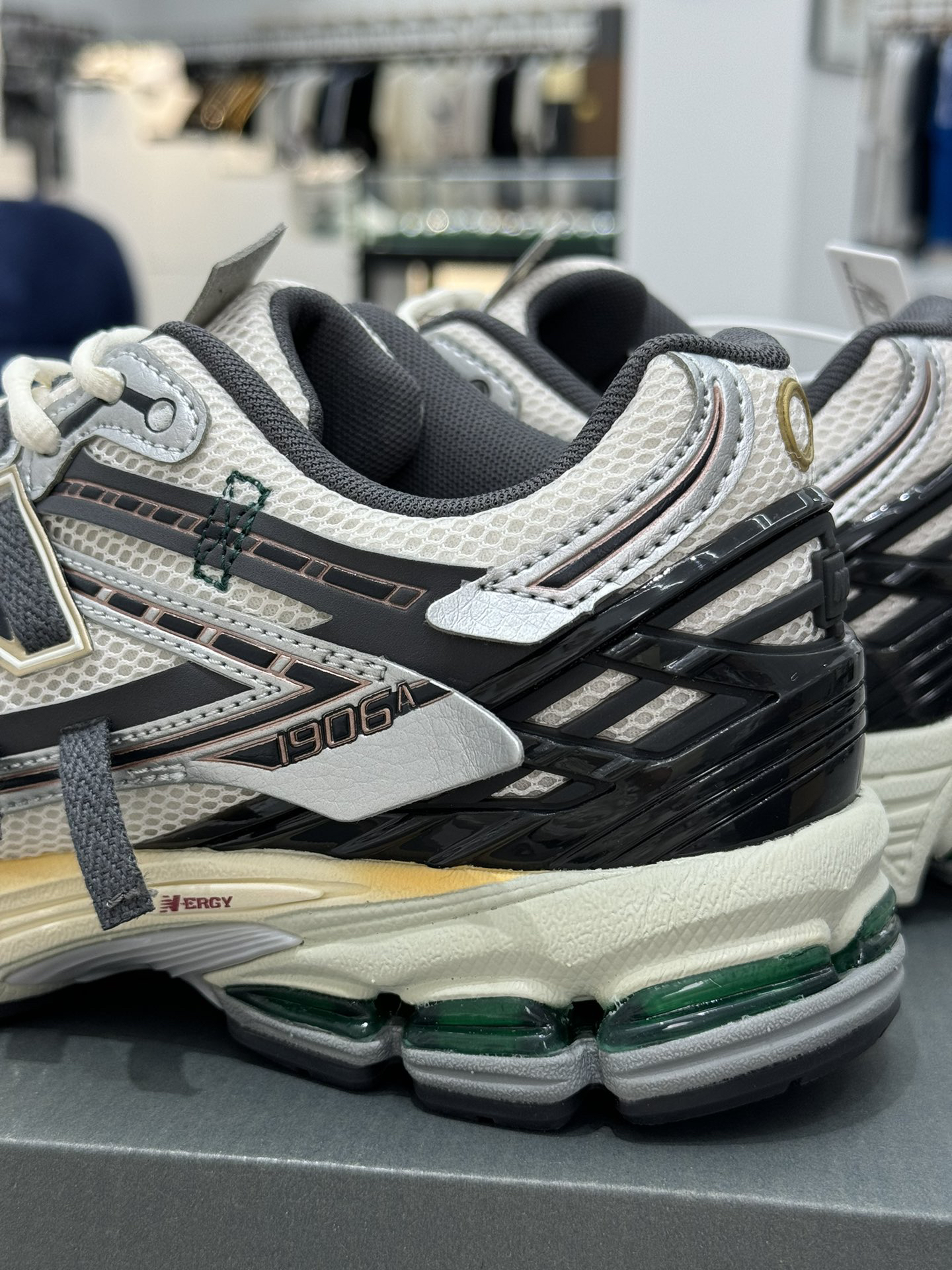 New Balance Sneakers-150