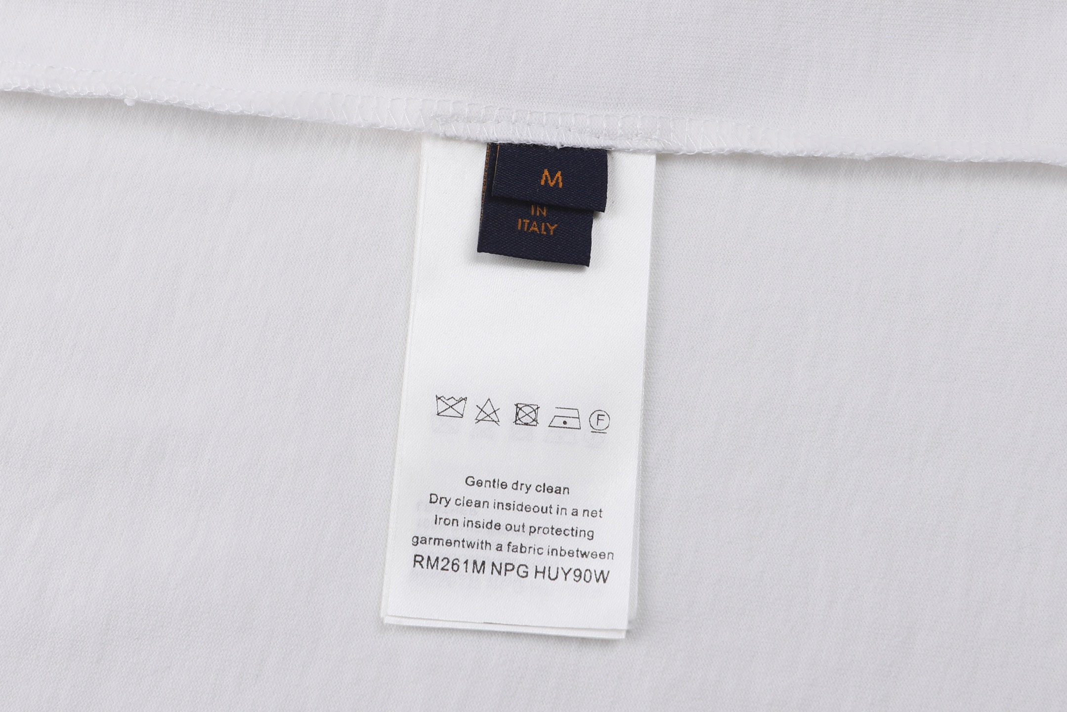 LV clothing-210