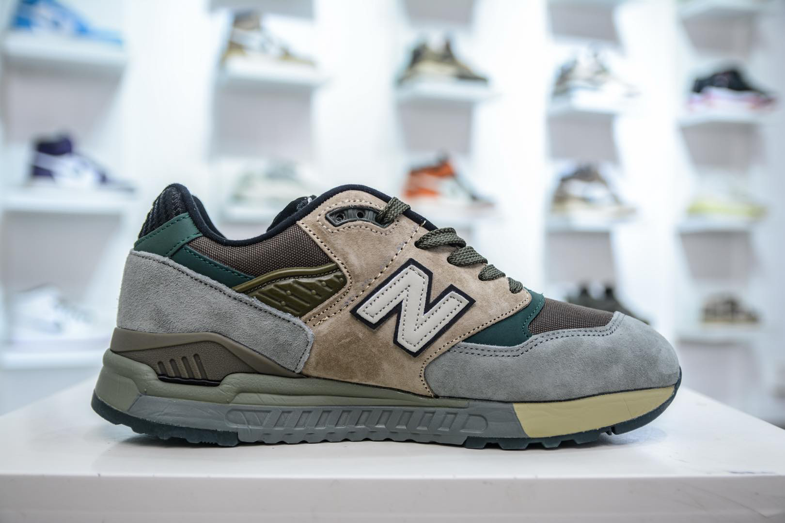 New Balance Sneakers-374