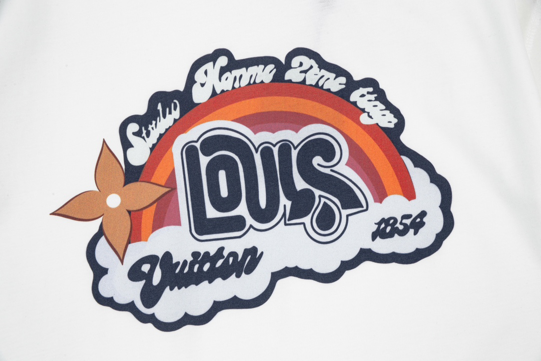 LV clothing-182