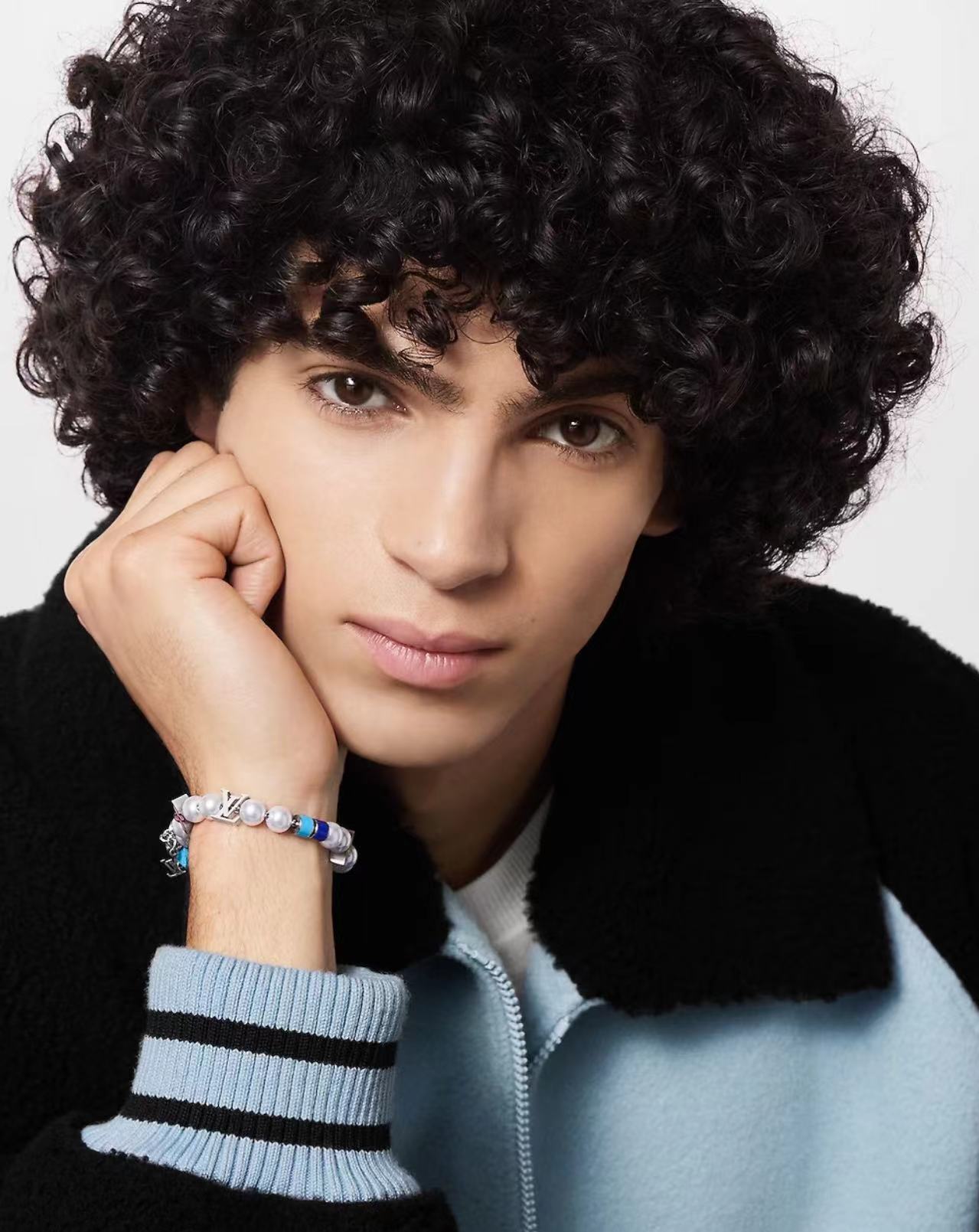LV necklace-8