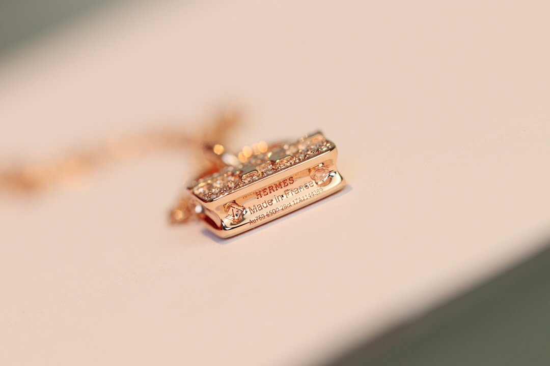 Hermes necklace-25