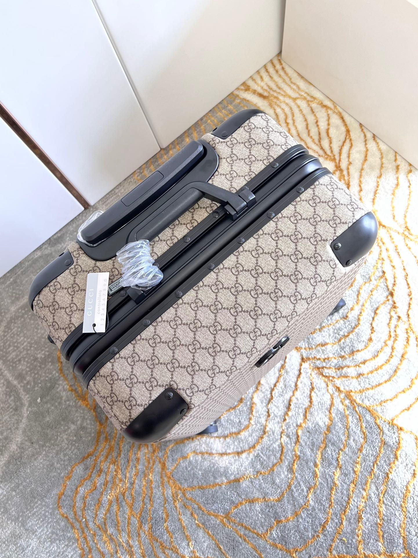 Gucci luggage-17