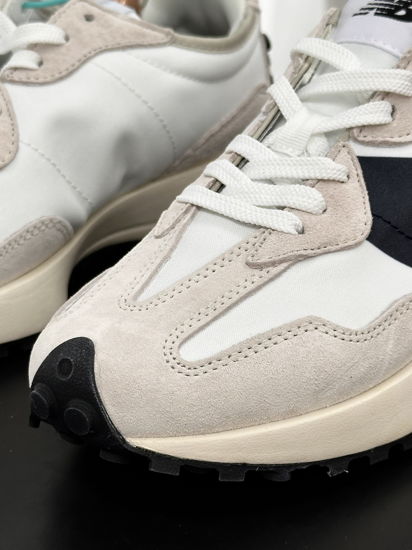 New Balance Sneakers-364