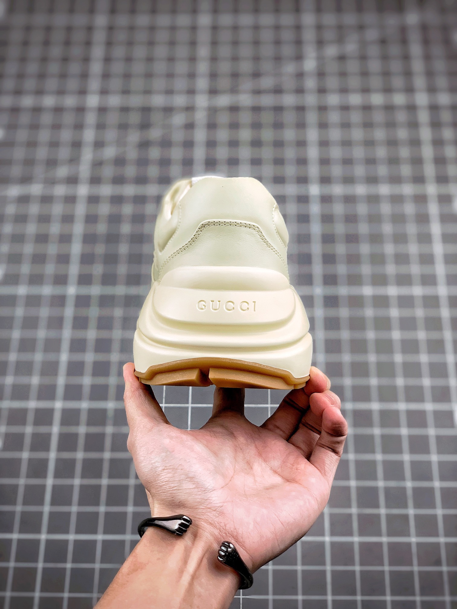 Gucci Sneakers-191