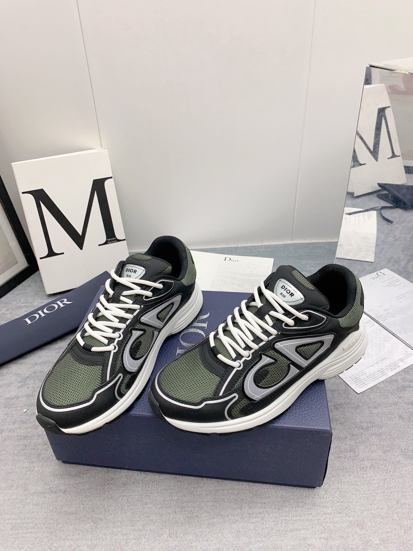 Dior Sneakers-108