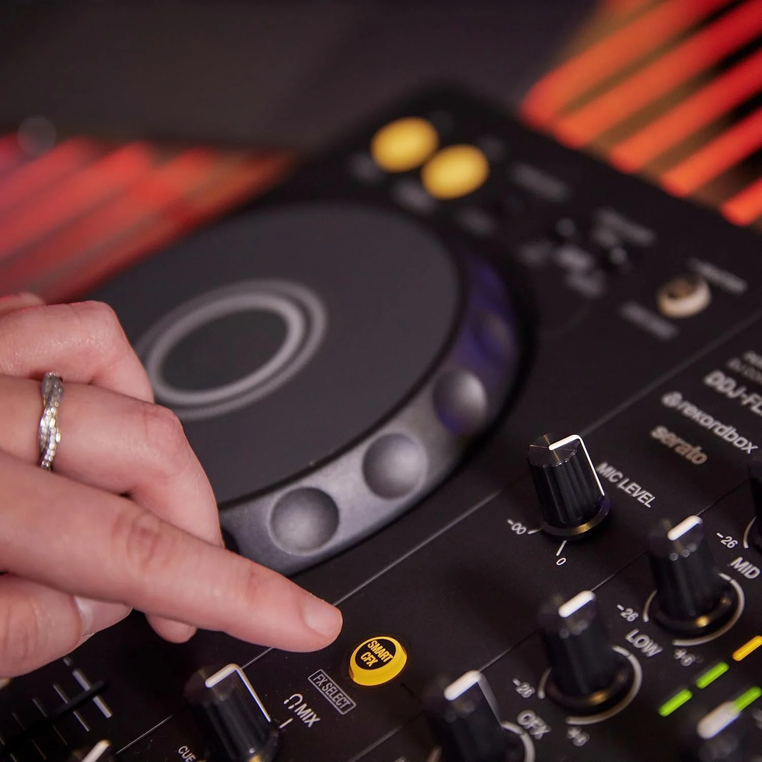 DJ DDJ-FLX4 2-Deck Controller – Graphite