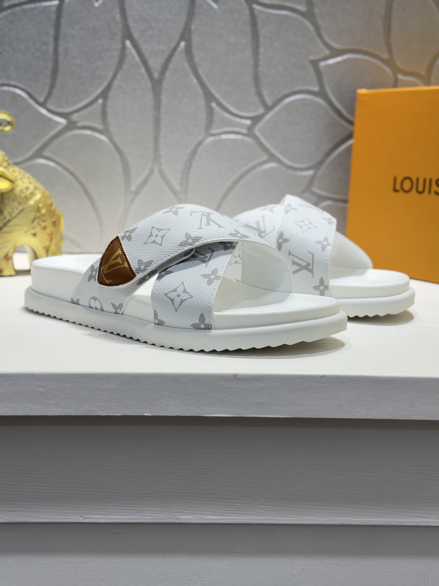 LV Summer footwear