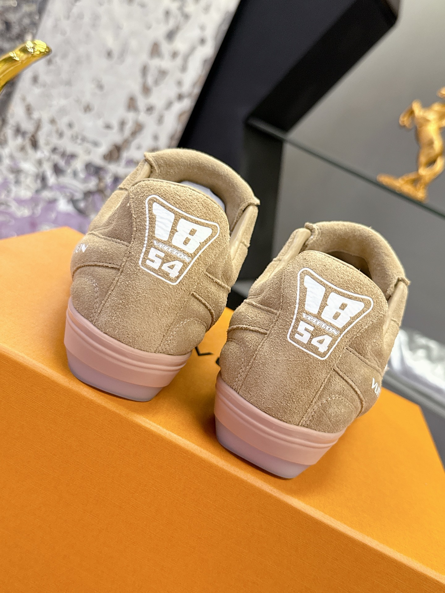 Lv Sneakers-109