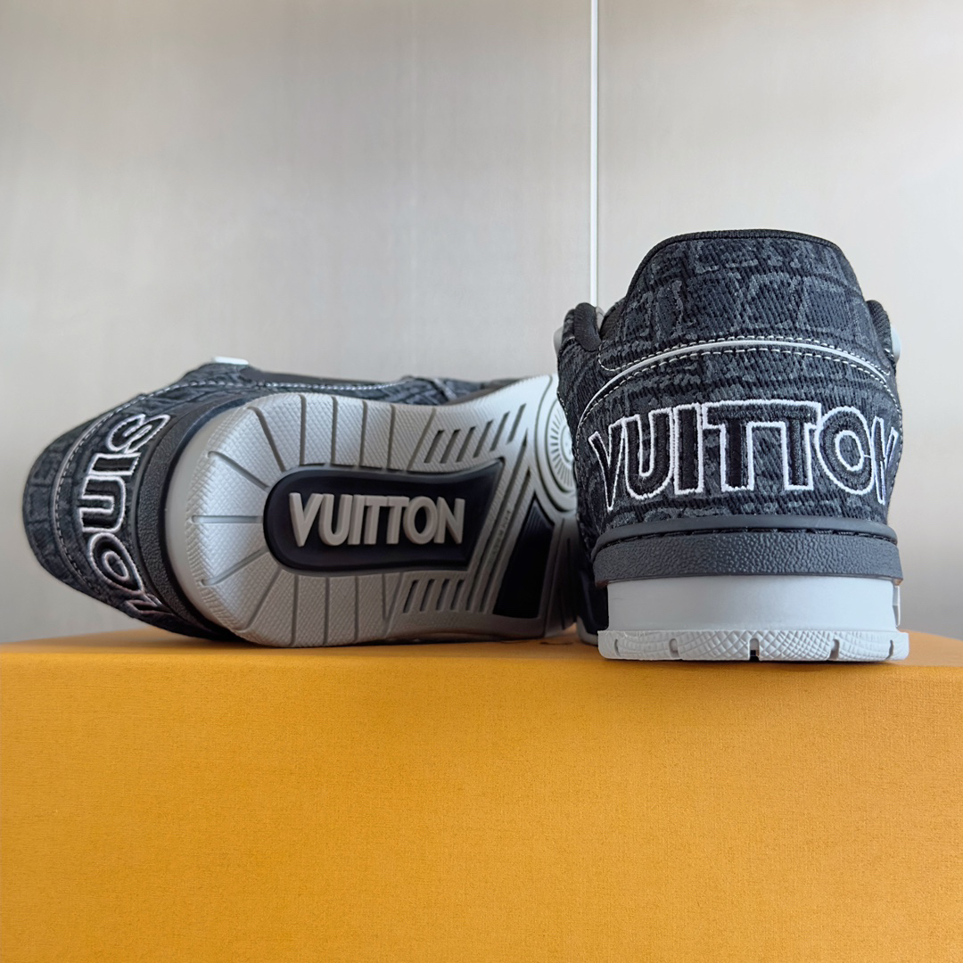 Lv Sneakers-84
