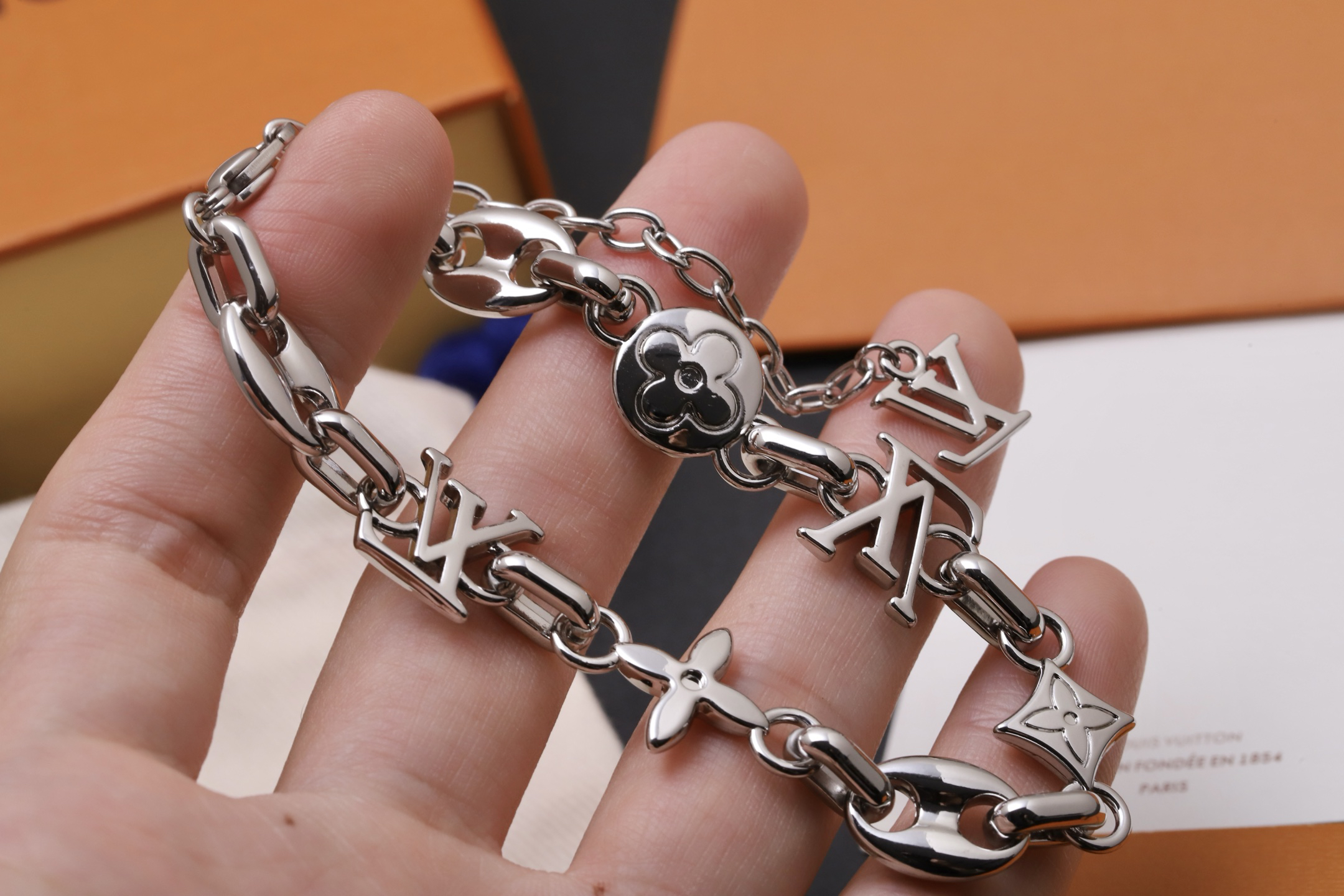 LV Bracelet-74