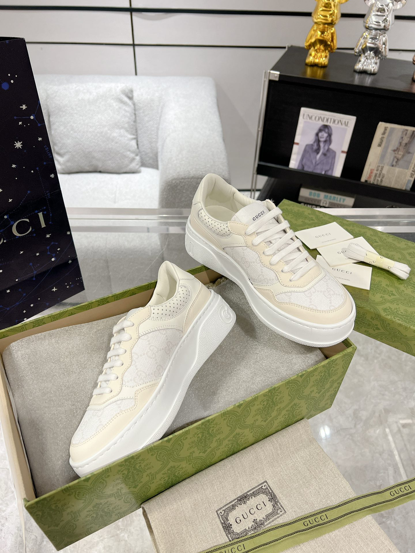 Gucci Sneakers-238