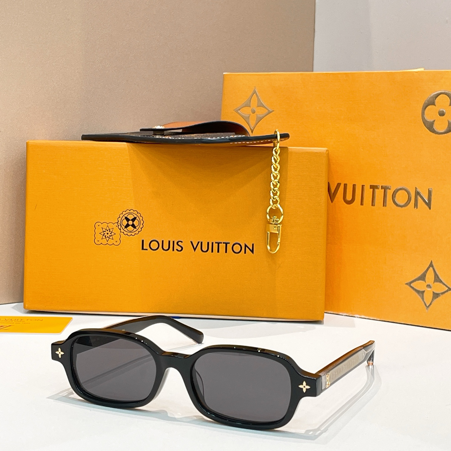 LV glasses-15