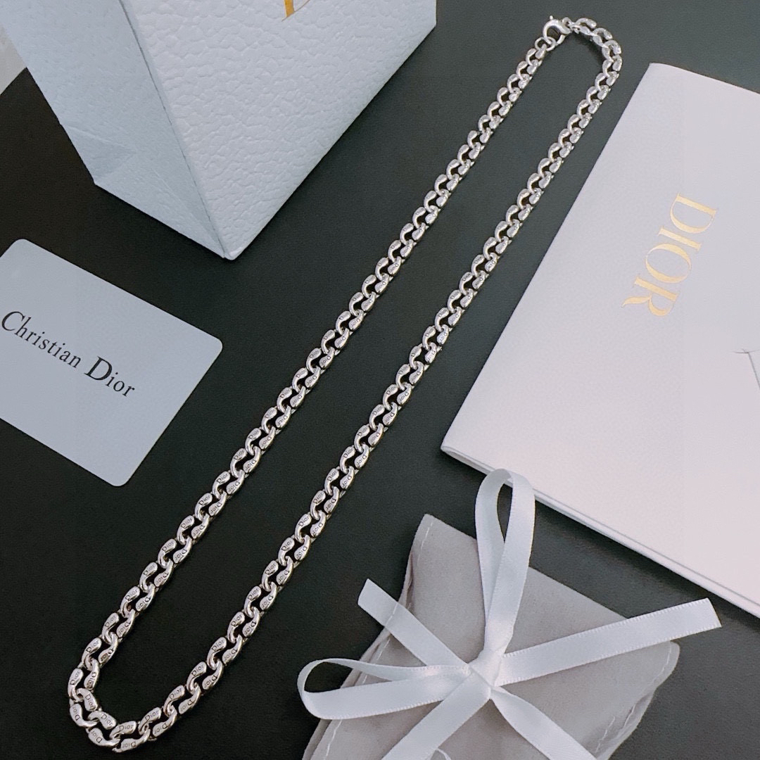 Dior necklace-60