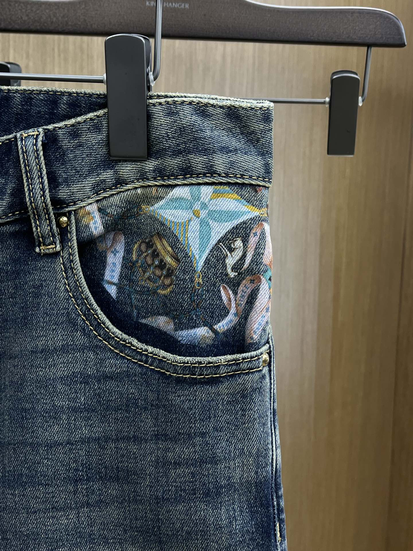 LV Clothing-19