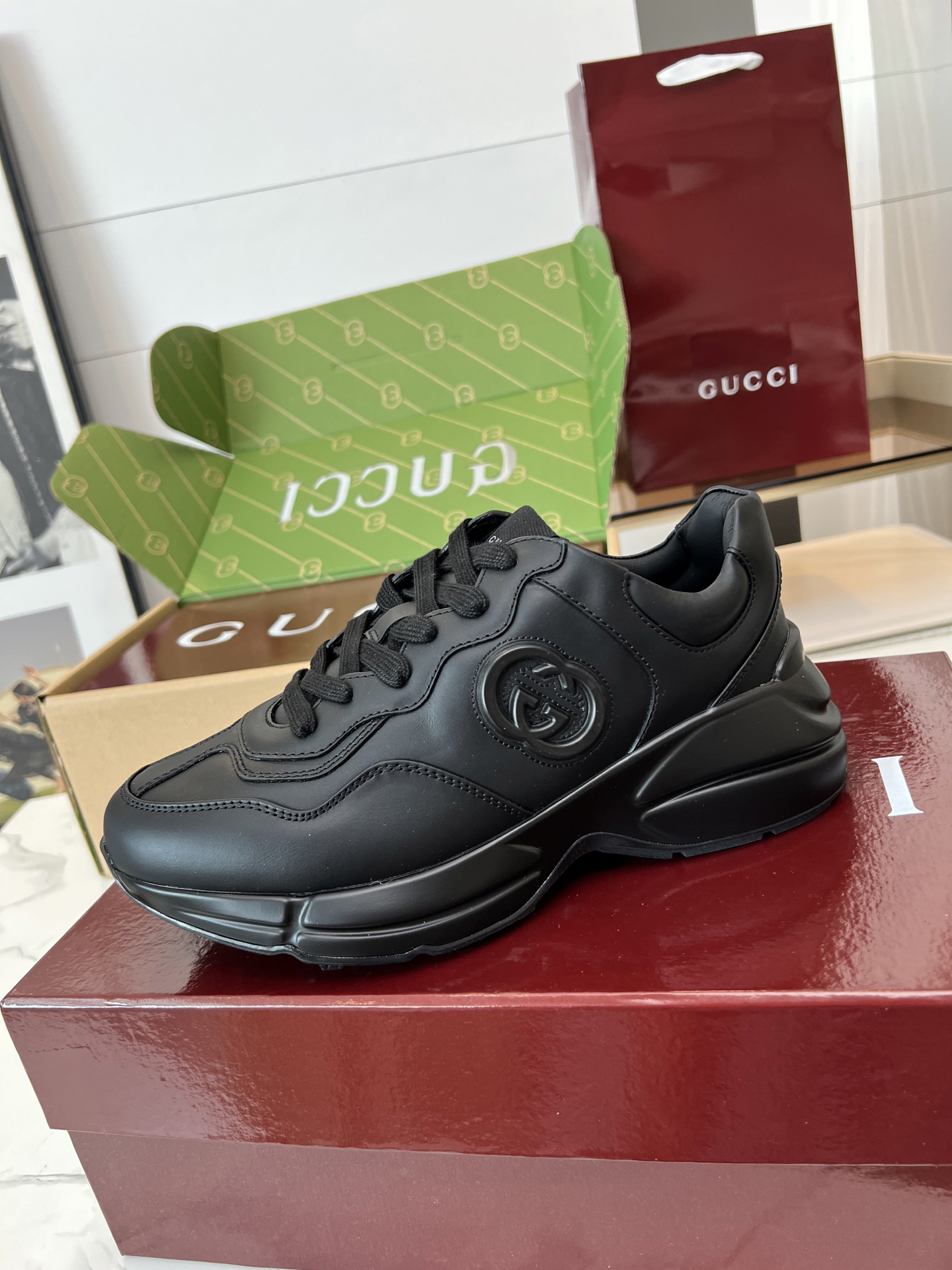 Gucci Sneakers-116