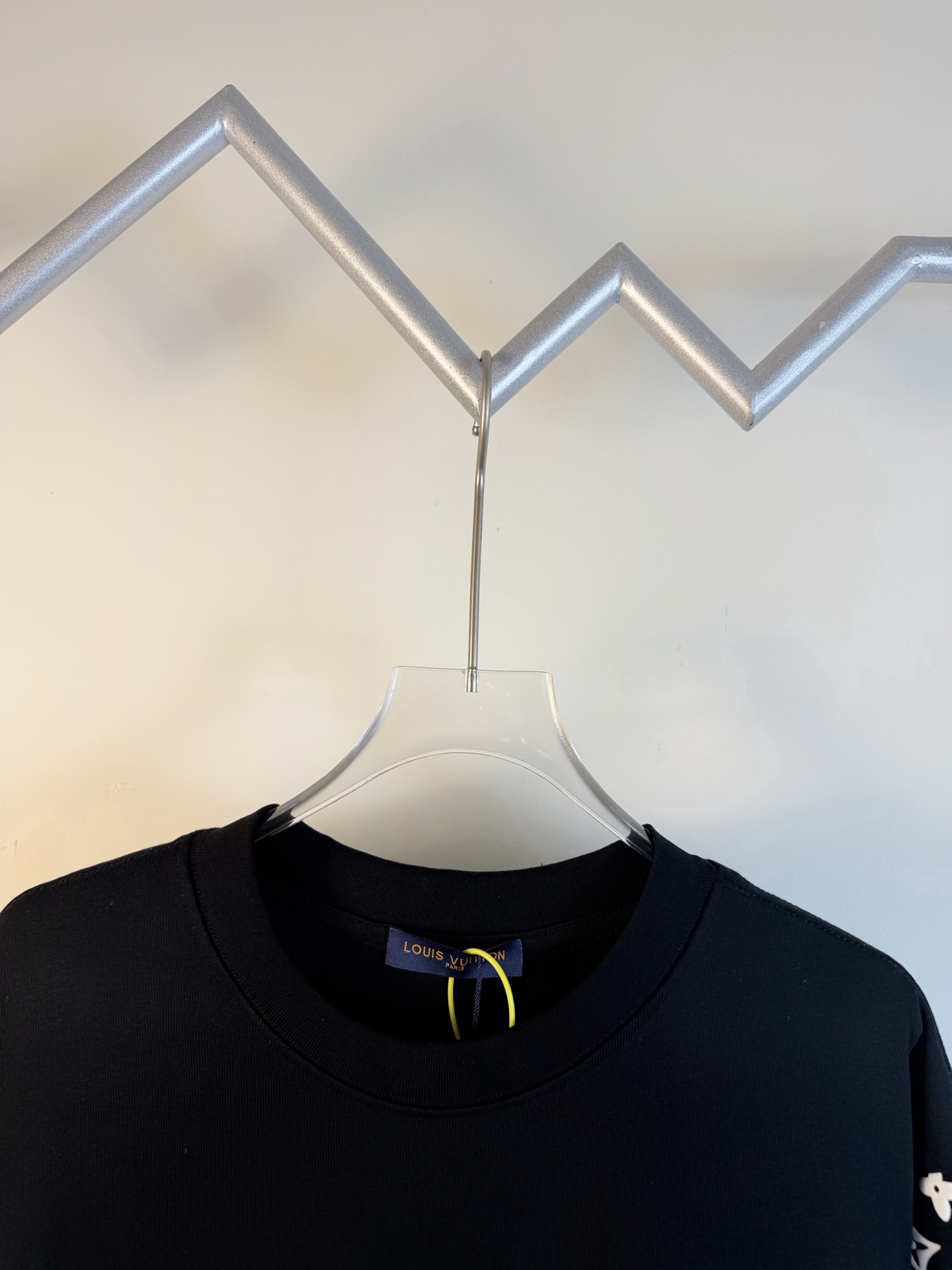 LV clothing-35