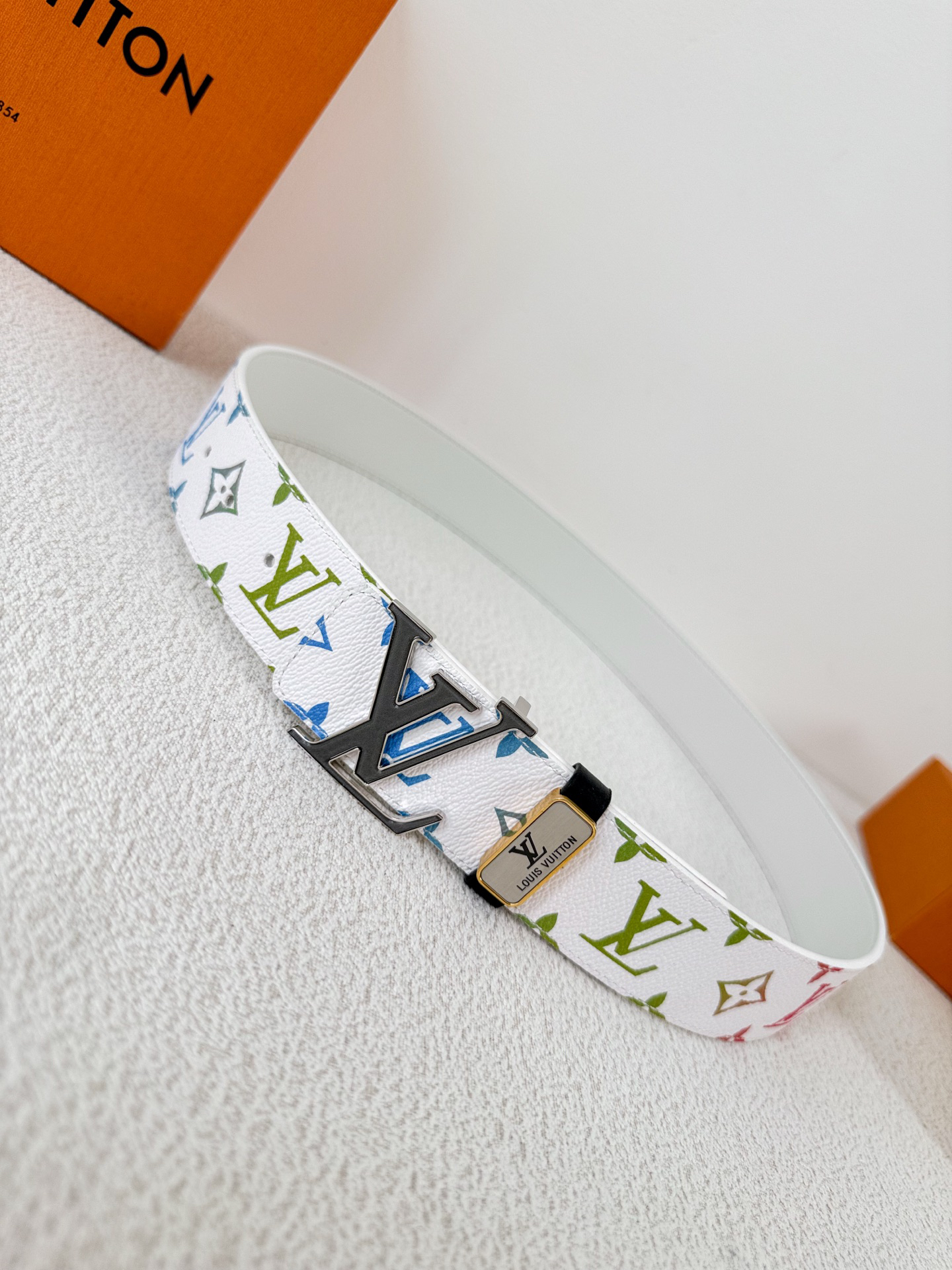 Lv belt-33