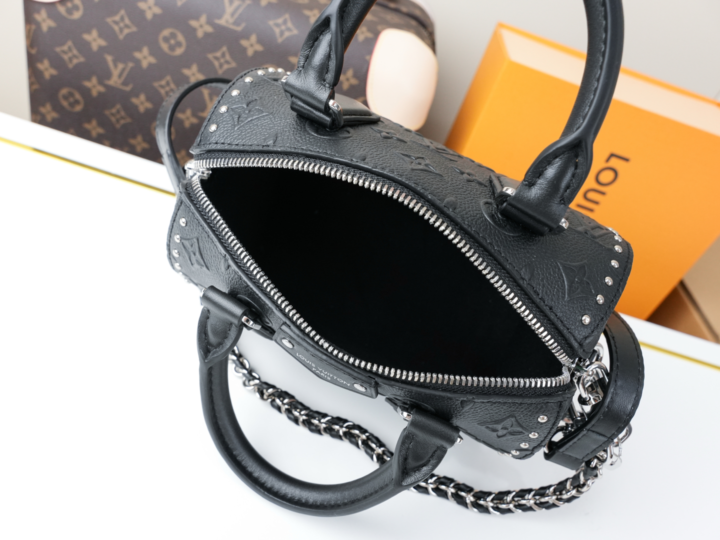 Louis Vuitton Hot New Product-196