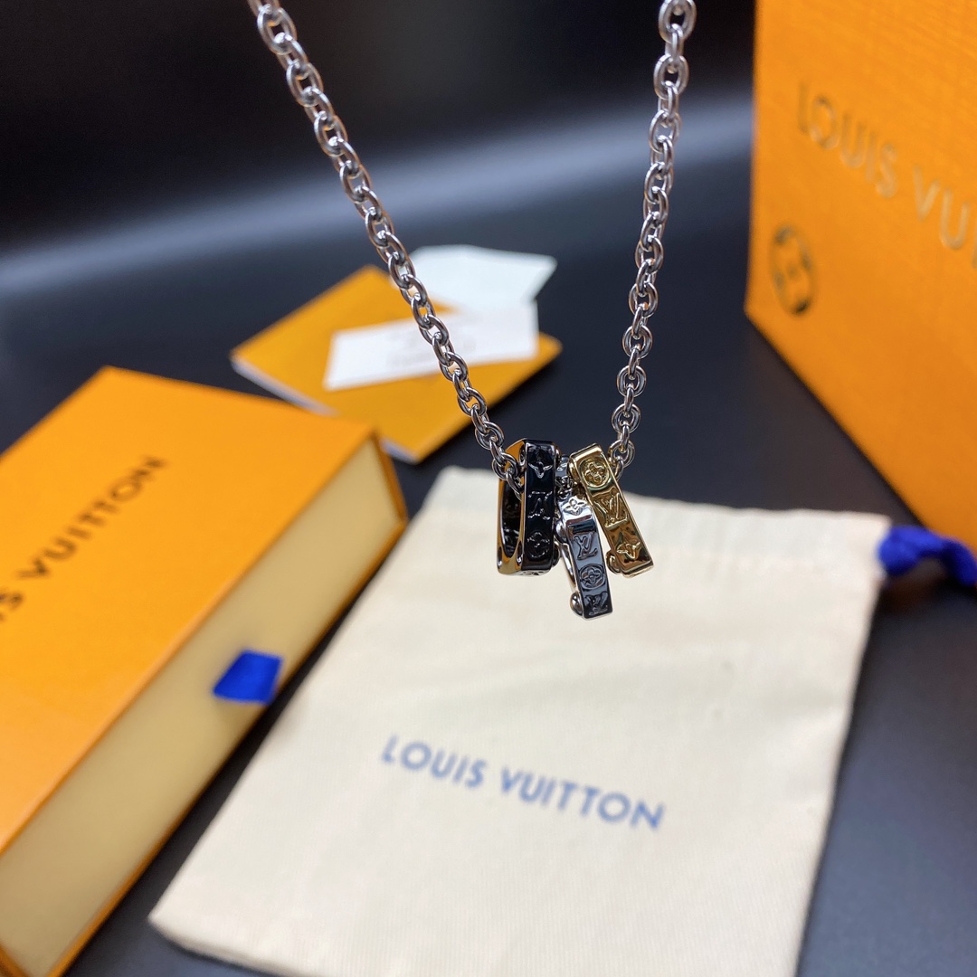 LV necklace-36