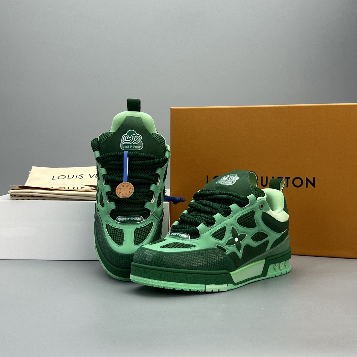 Lv Sneakers-143