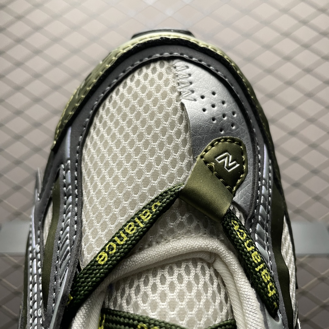 New Balance Sneakers-89