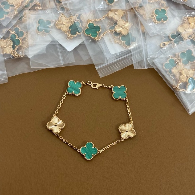 Van Cleef & Arpels Bracelet-49