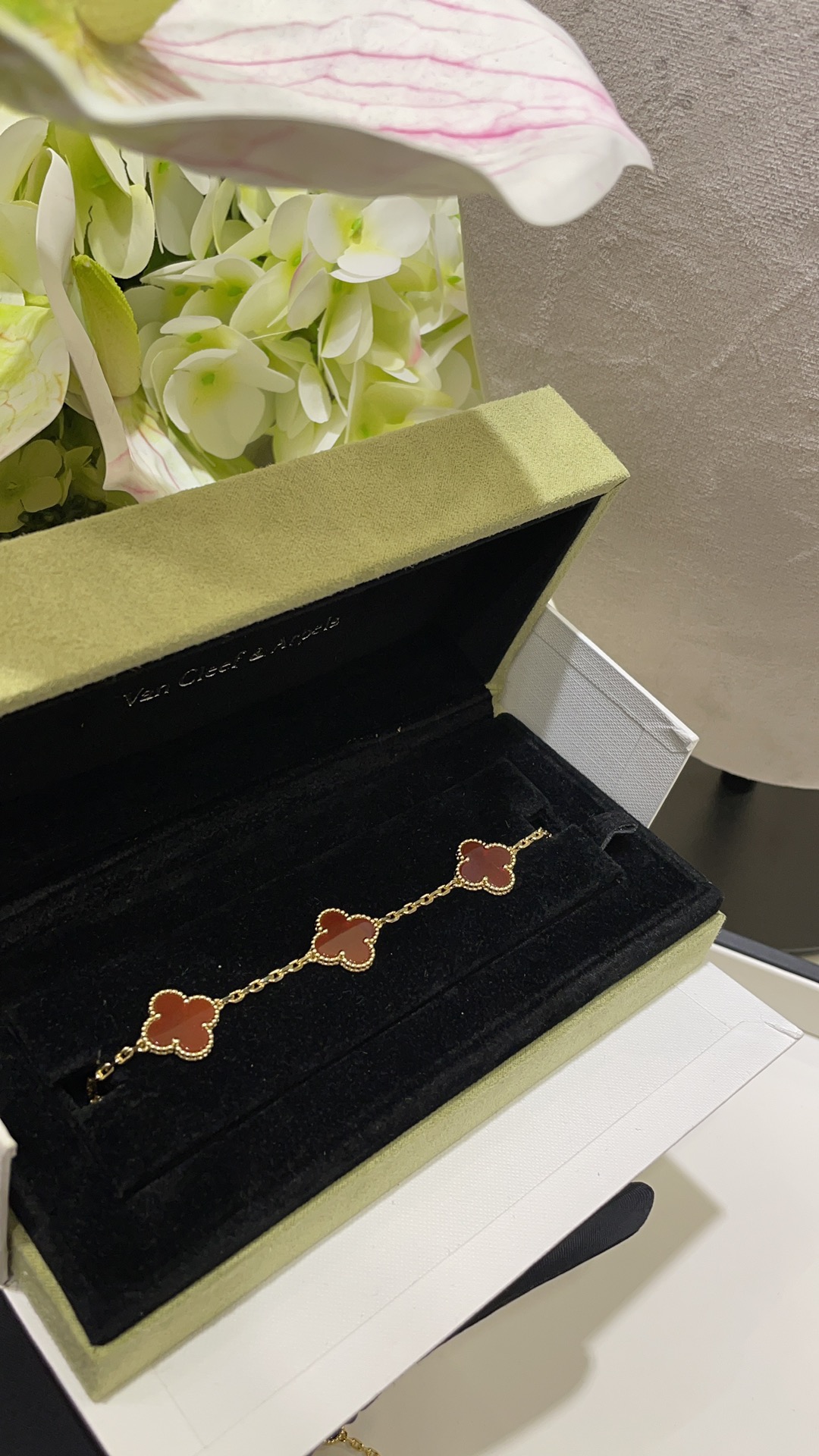 Van Cleef & Arpels Bracelet-103