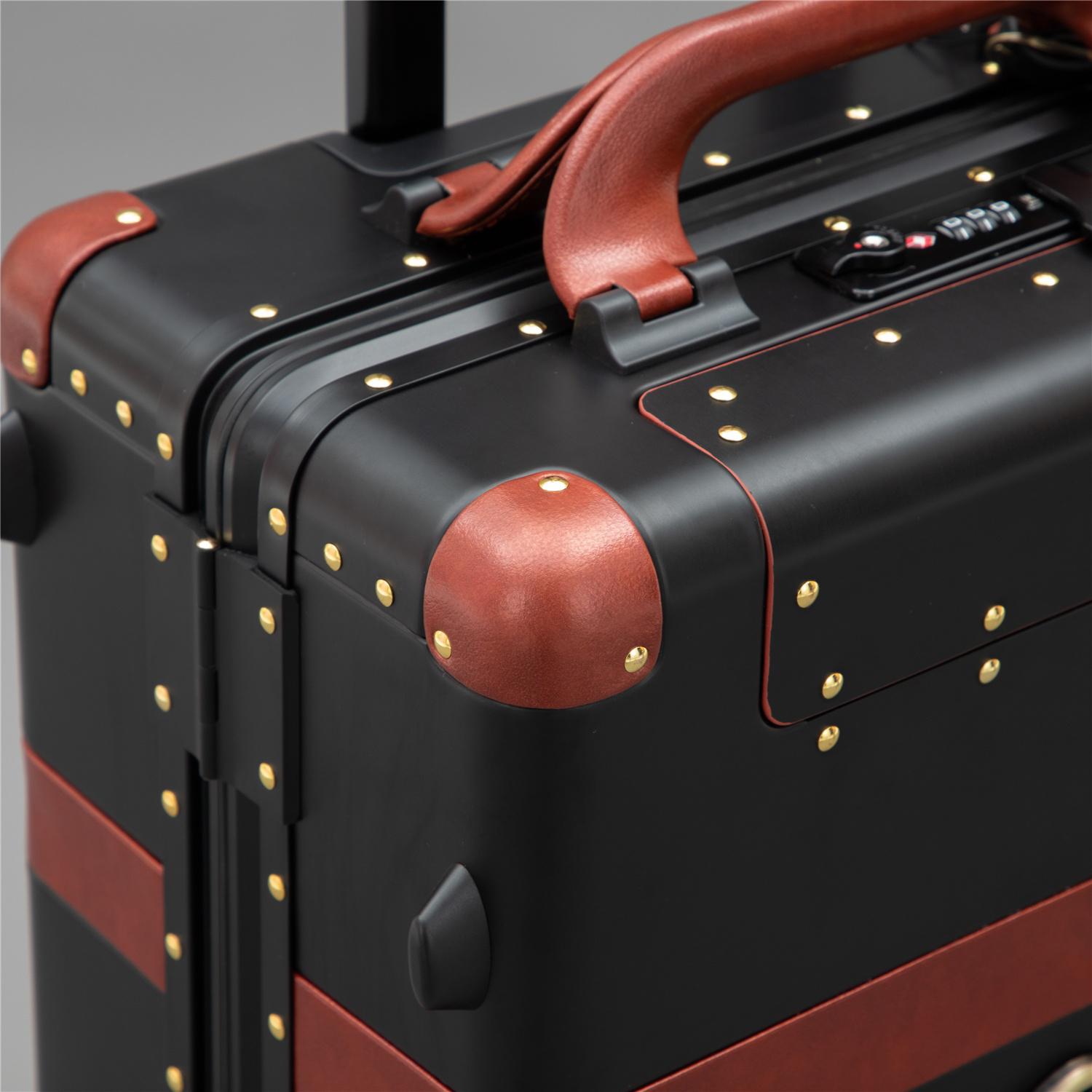 Gucci luggage-13