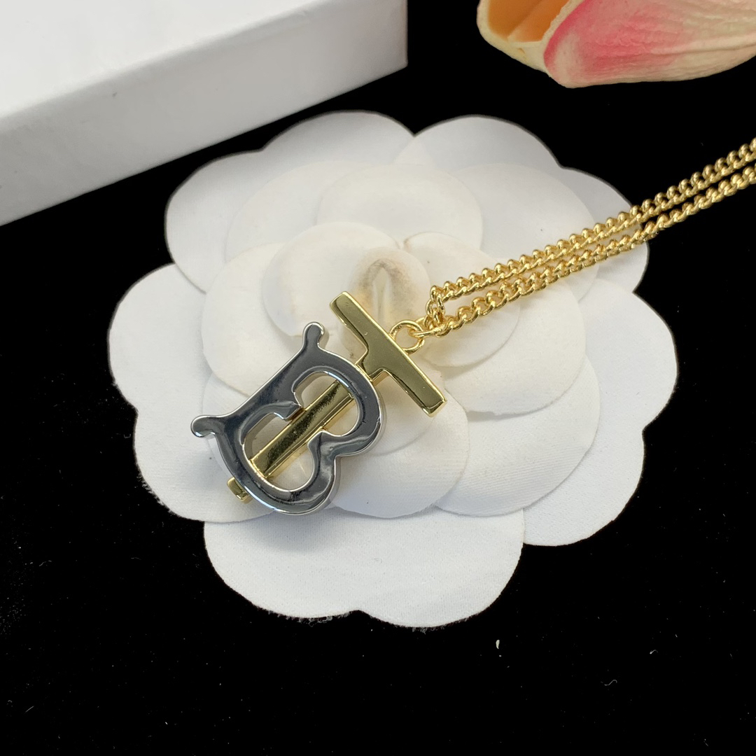 Balenciaga necklace-1