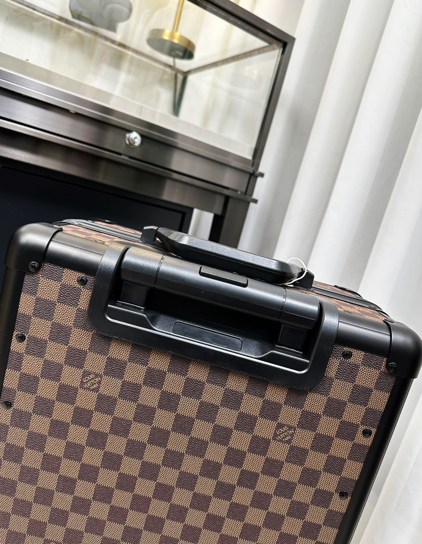 LV luggage-107