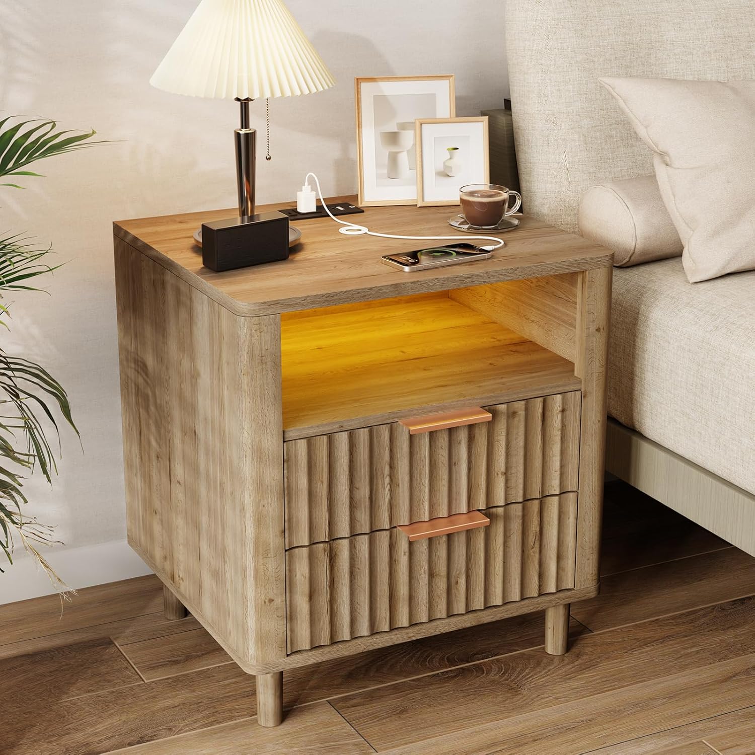 Fluted Nightstand with Charging Station, 2 Drawers Storage Bedside Table, Solid Wood Modern Nightstand with Open Shelf, Curved Profile Design, End Table for Indoor Room Bedroom Office, Oak